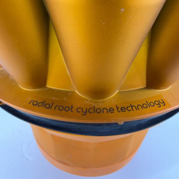 Dyson DC39 Vacuum Cleaner Dust Bin Canister Cyclonic Assembly Filter Part Only - Picture 2 of 7